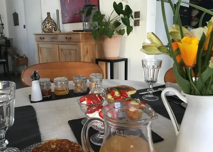 Montacutain Couette-café *